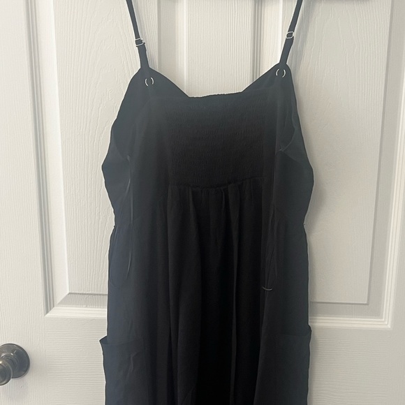 ✨ Black Button Front Sleeveless Midi Dress - Picture 4 of 5